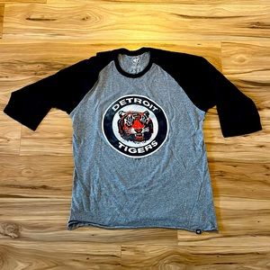 Detroit tiger baseball shirt